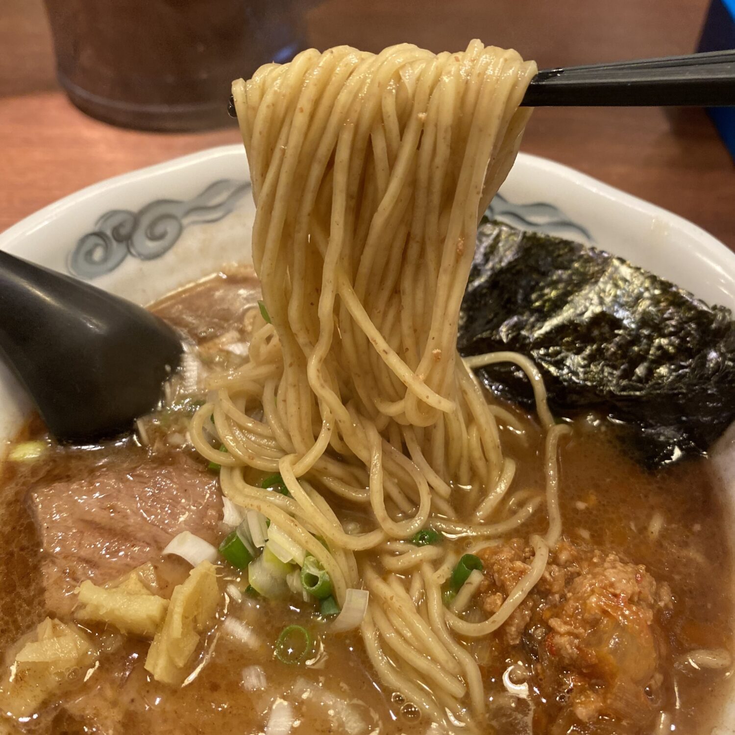 日本橋三越前ラーメン 室壱羅麺の全粒粉の細麺
